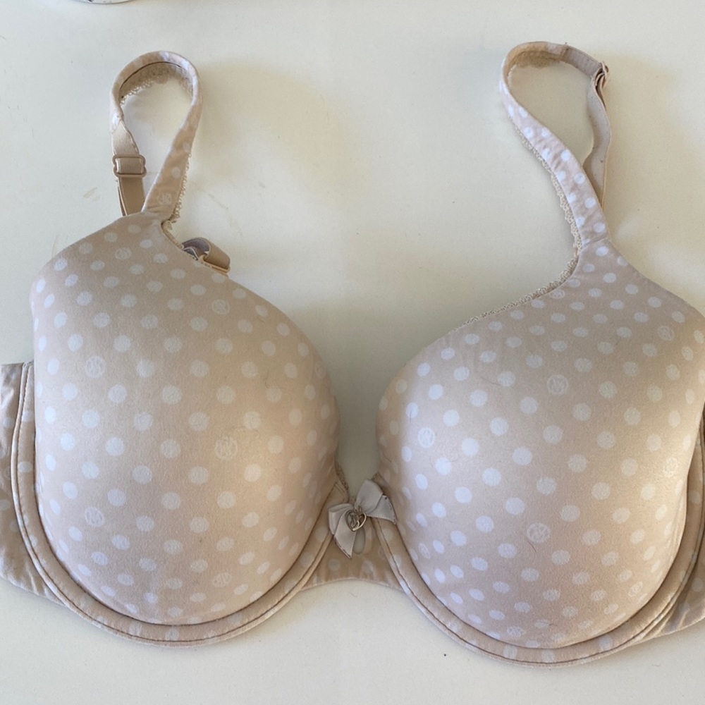 Victoria Secret body by Victoria lined perfect coverage.